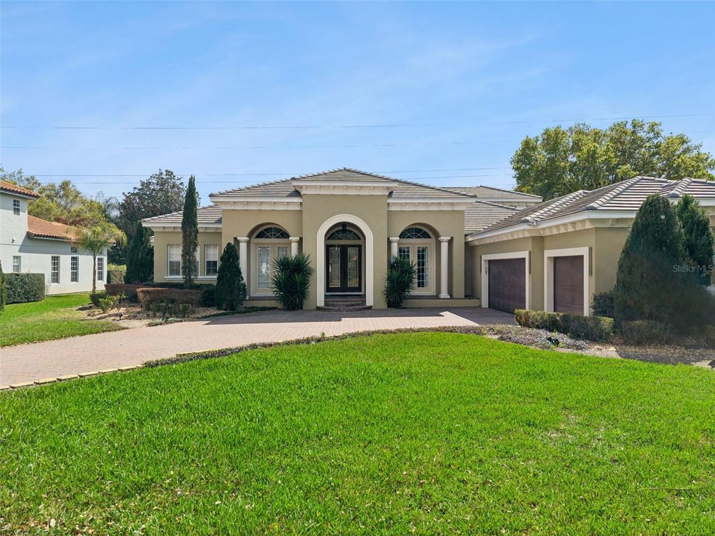 Image 1 of property listing at 11044 HAWKSHEAD COURT, Windermere, FL 34786