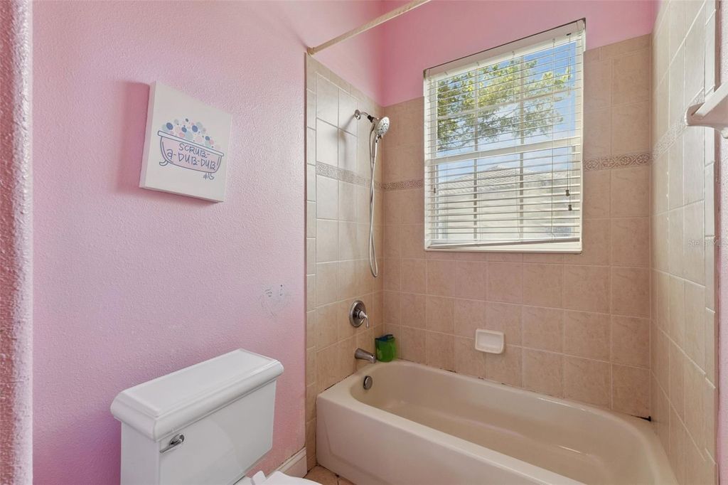 Image 24 of property listing at 11044 HAWKSHEAD COURT, Windermere, FL 34786