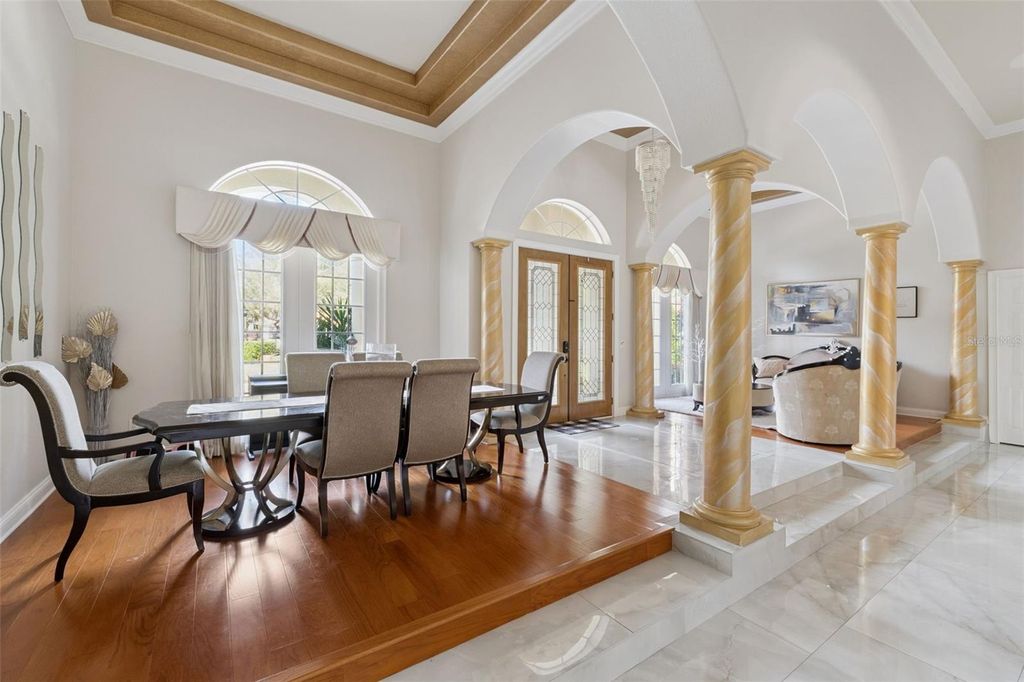 Image 4 of property listing at 11044 HAWKSHEAD COURT, Windermere, FL 34786