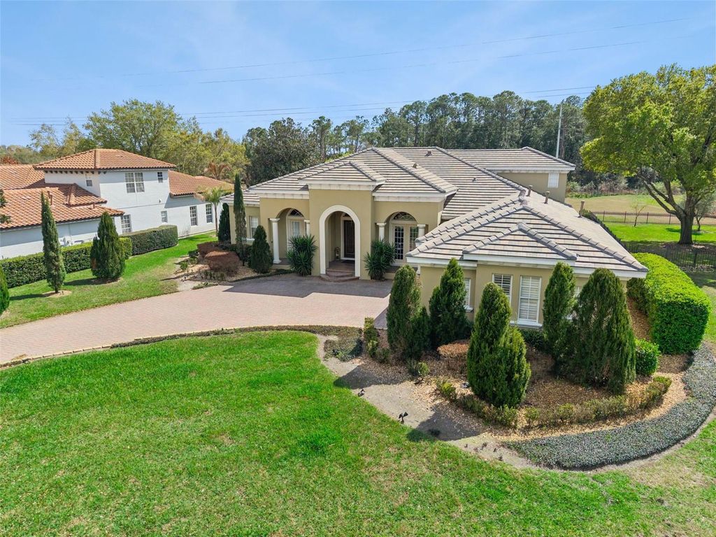 Image 35 of property listing at 11044 HAWKSHEAD COURT, Windermere, FL 34786