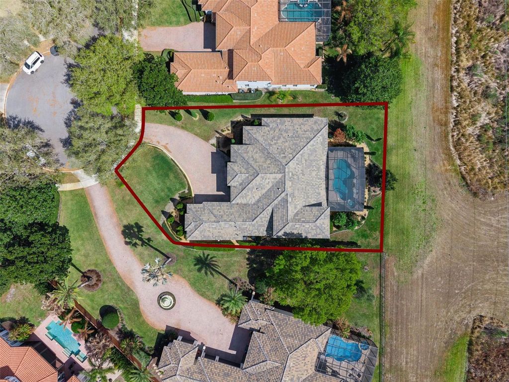 Image 37 of property listing at 11044 HAWKSHEAD COURT, Windermere, FL 34786