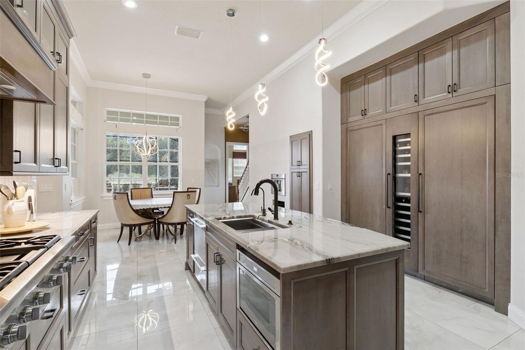 Image 6 of property listing at 11044 HAWKSHEAD COURT, Windermere, FL 34786