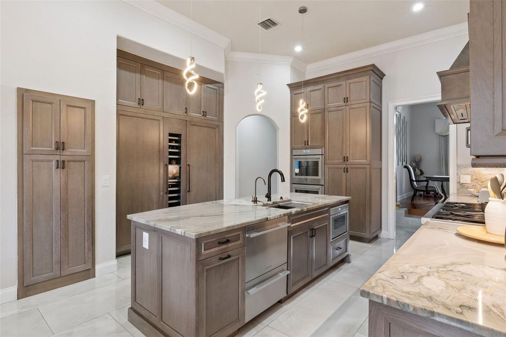 Image 9 of property listing at 11044 HAWKSHEAD COURT, Windermere, FL 34786