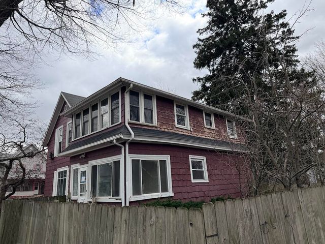 302 G Street, La Porte, IN 46350