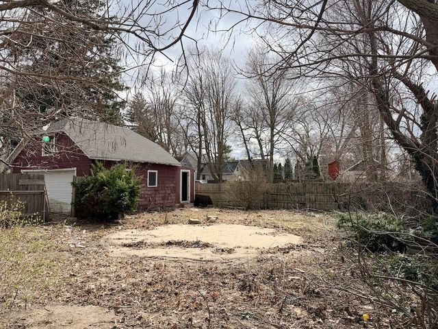 302 G Street, La Porte, IN 46350