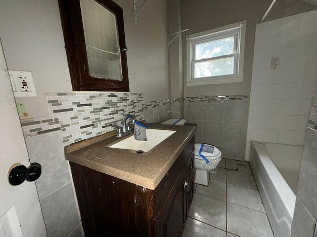 302 G Street, La Porte, IN 46350