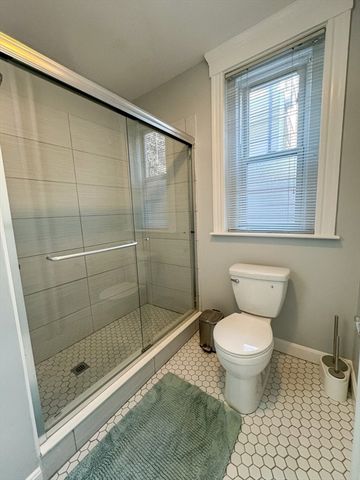 636 Washington St 1, Brookline, MA 02446