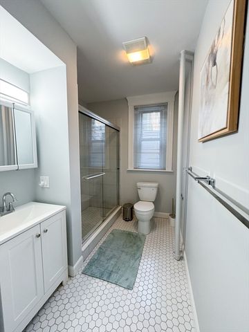 636 Washington St 1, Brookline, MA 02446