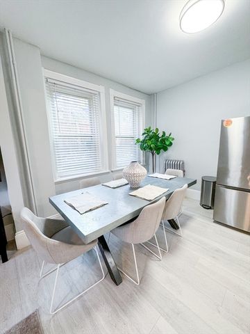 636 Washington St 1, Brookline, MA 02446