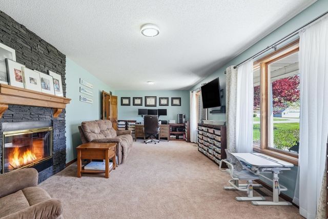 613 E Nokomis Drive, Syracuse, IN 46567