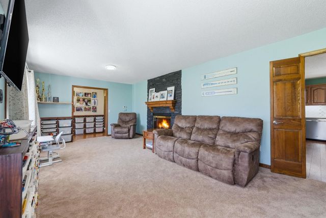 613 E Nokomis Drive, Syracuse, IN 46567