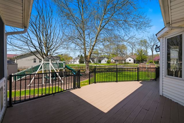 613 E Nokomis Drive, Syracuse, IN 46567