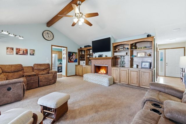 613 E Nokomis Drive, Syracuse, IN 46567