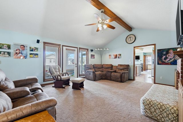 613 E Nokomis Drive, Syracuse, IN 46567