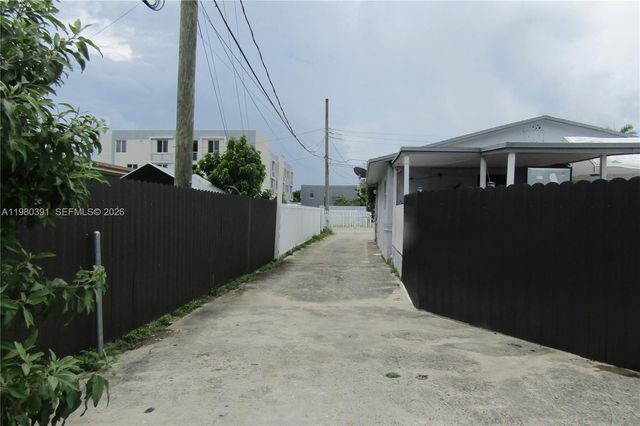 2223 NW 32nd Street, Miami, FL 33142