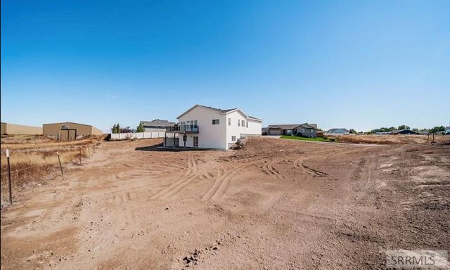 102 N Stocktrail Drive, Idaho Falls, ID 83401