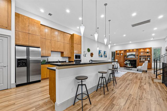 2034 Colquitt Street A, Houston, TX 77098