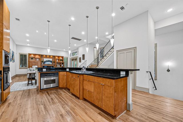 2034 Colquitt Street A, Houston, TX 77098
