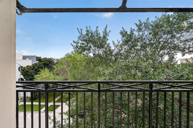 2034 Colquitt Street A, Houston, TX 77098