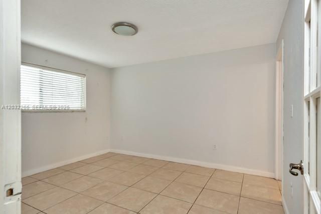 2735 W 52nd Street 402, Hialeah, FL 33016