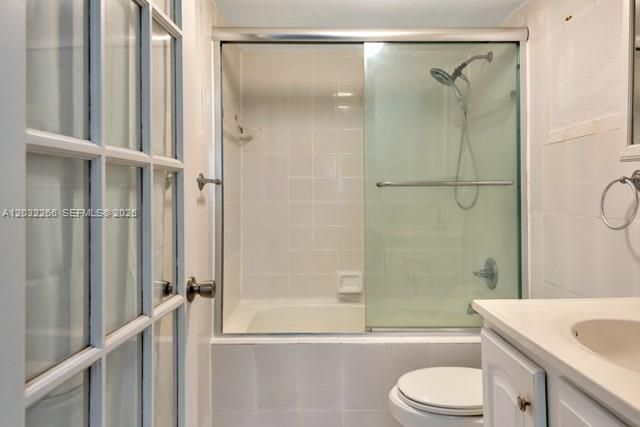 2735 W 52nd Street 402, Hialeah, FL 33016