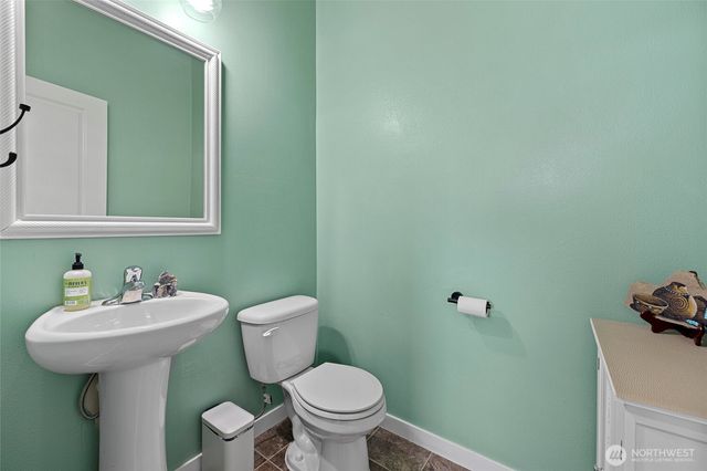 1712 Hillcrest Loop, Mount Vernon, WA 98274