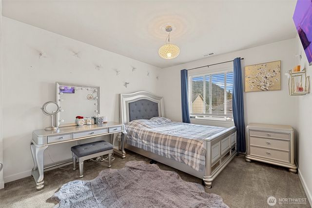 1712 Hillcrest Loop, Mount Vernon, WA 98274