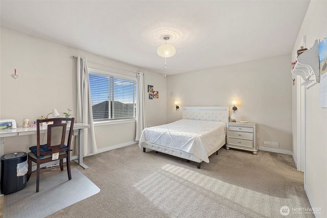 1712 Hillcrest Loop, Mount Vernon, WA 98274