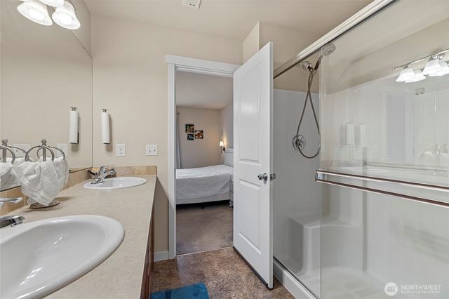 1712 Hillcrest Loop, Mount Vernon, WA 98274