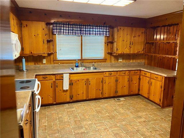 6979 Highway 28 Highway, Iva, SC 29655