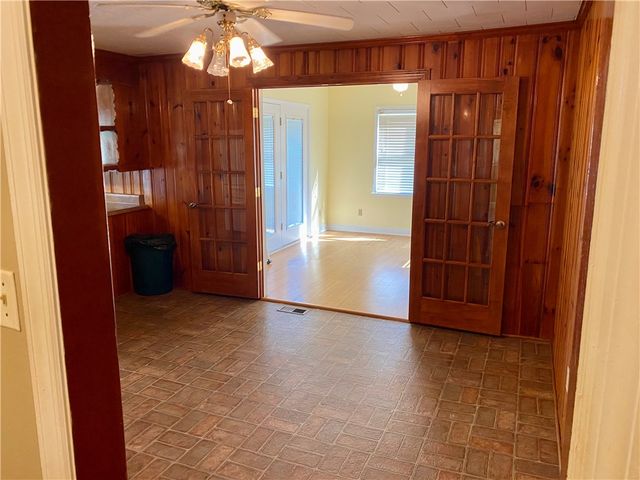 6979 Highway 28 Highway, Iva, SC 29655