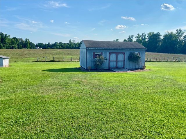 6979 Highway 28 Highway, Iva, SC 29655