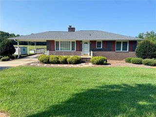 6979 Highway 28 Highway, Iva, SC 29655