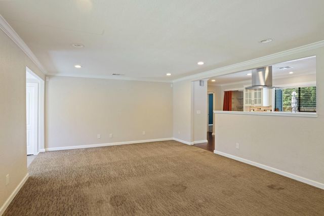 9109 Valley Dr, Stockton, CA 95212