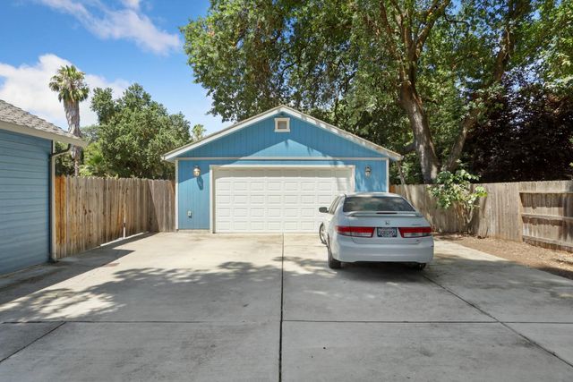 9109 Valley Dr, Stockton, CA 95212