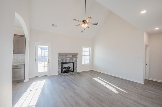 584 Summerfield, Clarksville, TN 37040