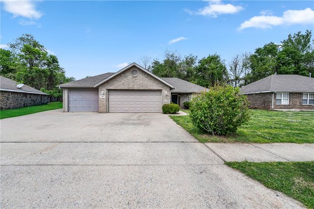 202 Hunter Allen, Springdale, AR 72764