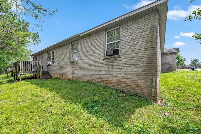 202 Hunter Allen, Springdale, AR 72764