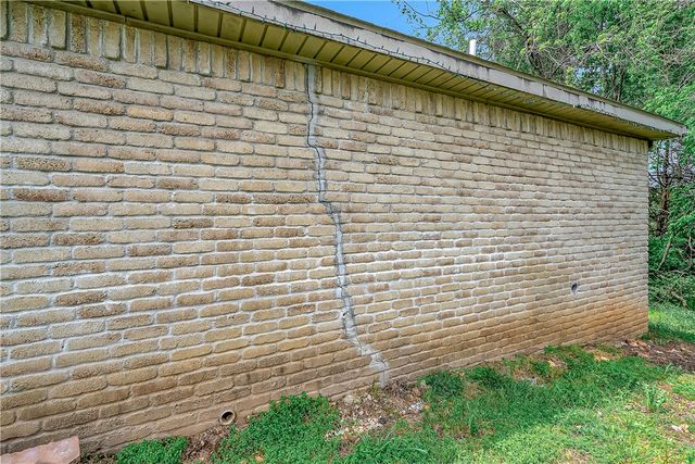 202 Hunter Allen, Springdale, AR 72764