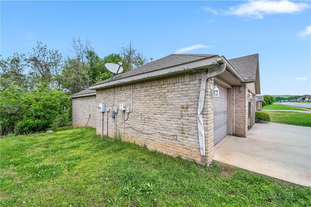 202 Hunter Allen, Springdale, AR 72764