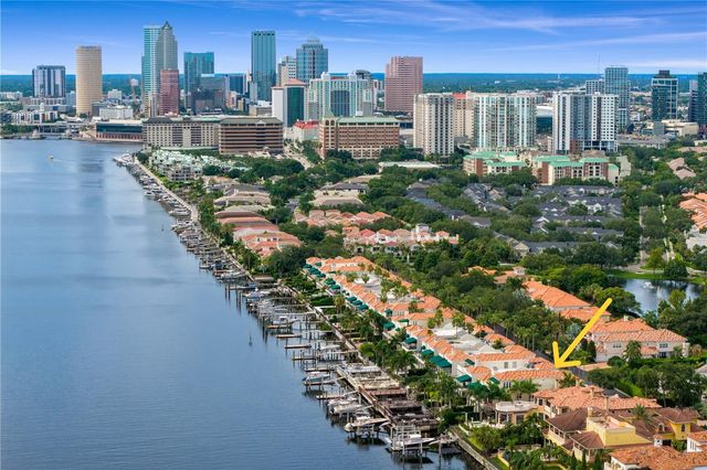 1155 ABBEYS WAY, Tampa, FL 33602