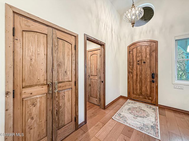 4255 Saddlecrest Lane, Westlake Village, CA 91361