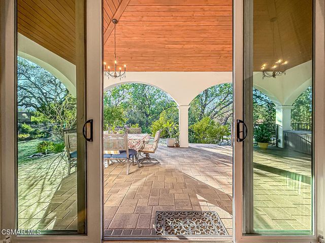 4255 Saddlecrest Lane, Westlake Village, CA 91361