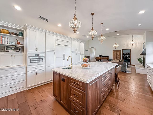 4255 Saddlecrest Lane, Westlake Village, CA 91361