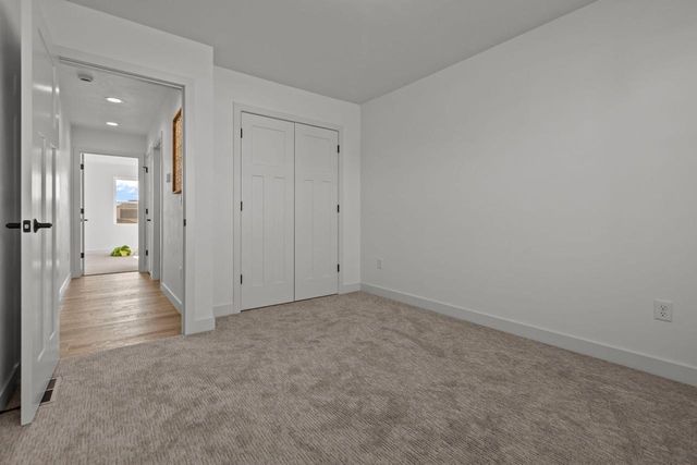 2051 RED FOX LANE, Kaukauna, WI 54130