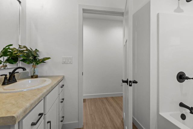 2051 RED FOX LANE, Kaukauna, WI 54130