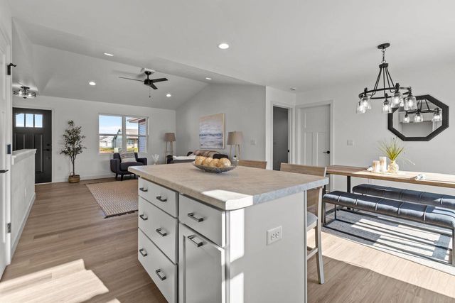 2051 RED FOX LANE, Kaukauna, WI 54130