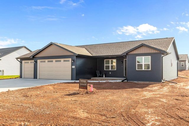 2051 RED FOX LANE, Kaukauna, WI 54130