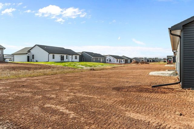 2051 RED FOX LANE, Kaukauna, WI 54130