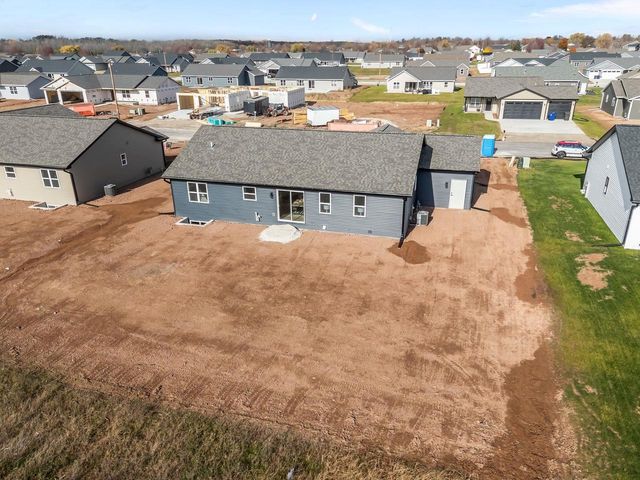 2051 RED FOX LANE, Kaukauna, WI 54130